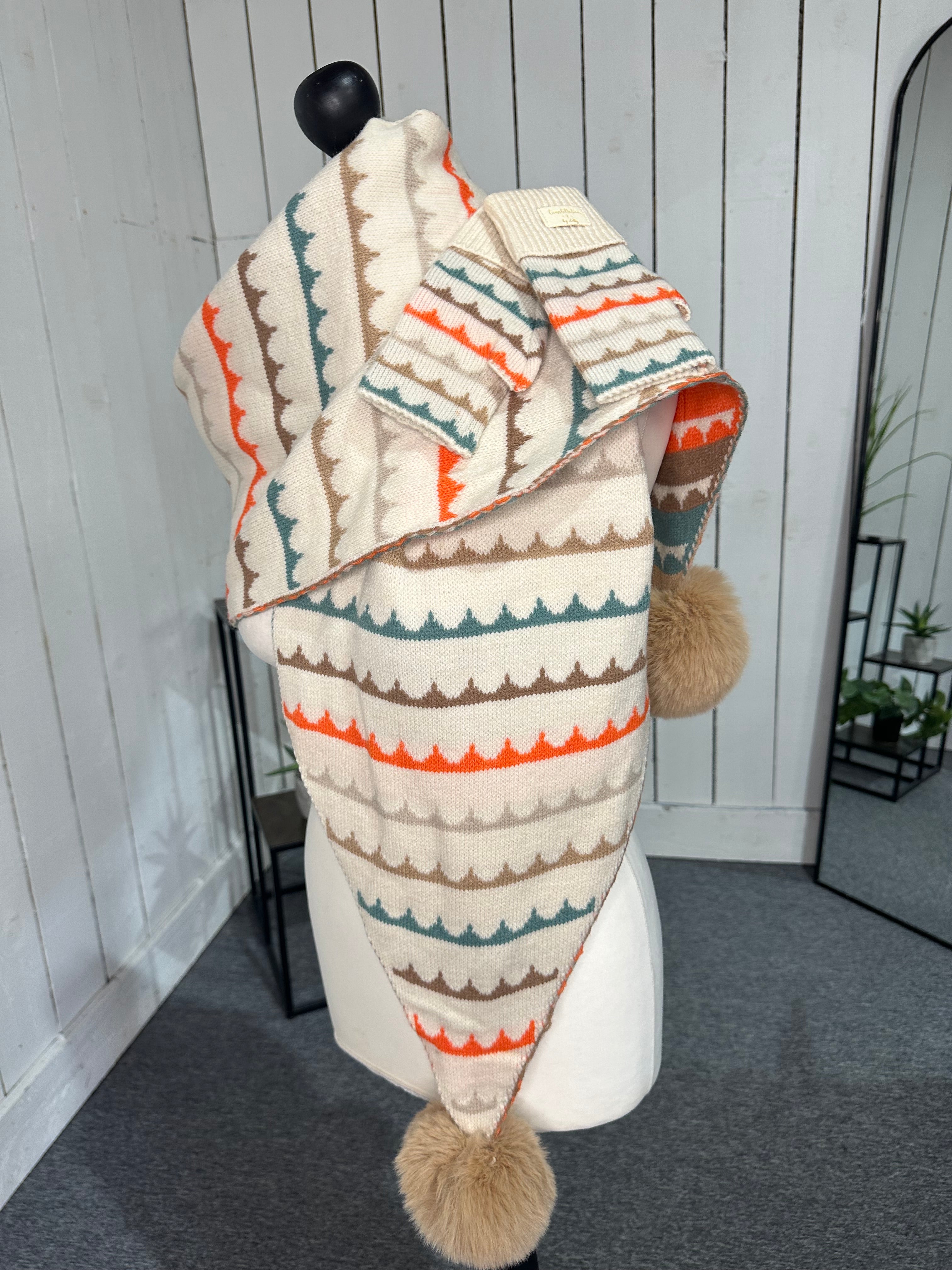 Zelly Stripe Pom Pom Set