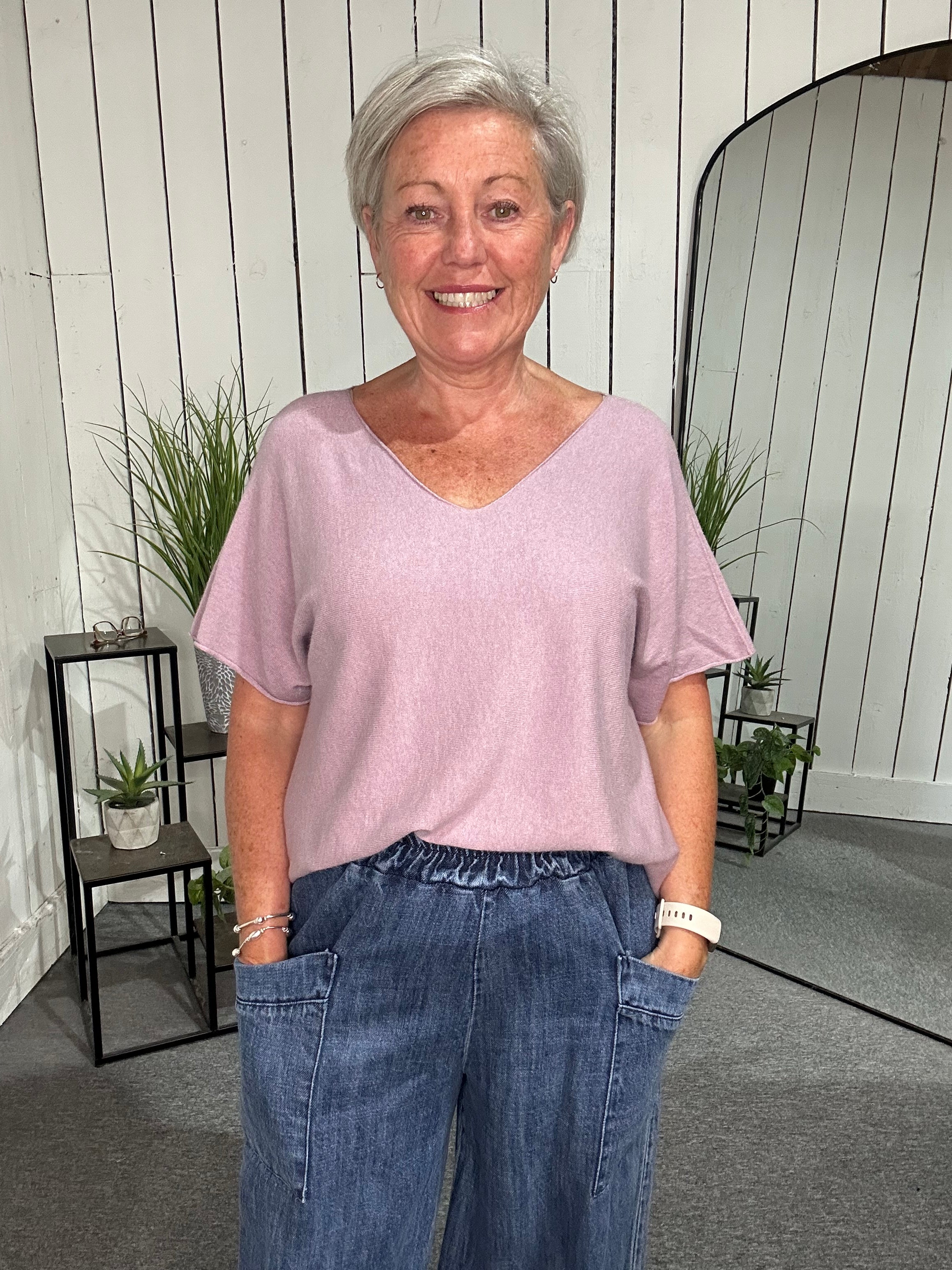 Monday Fine V Knit