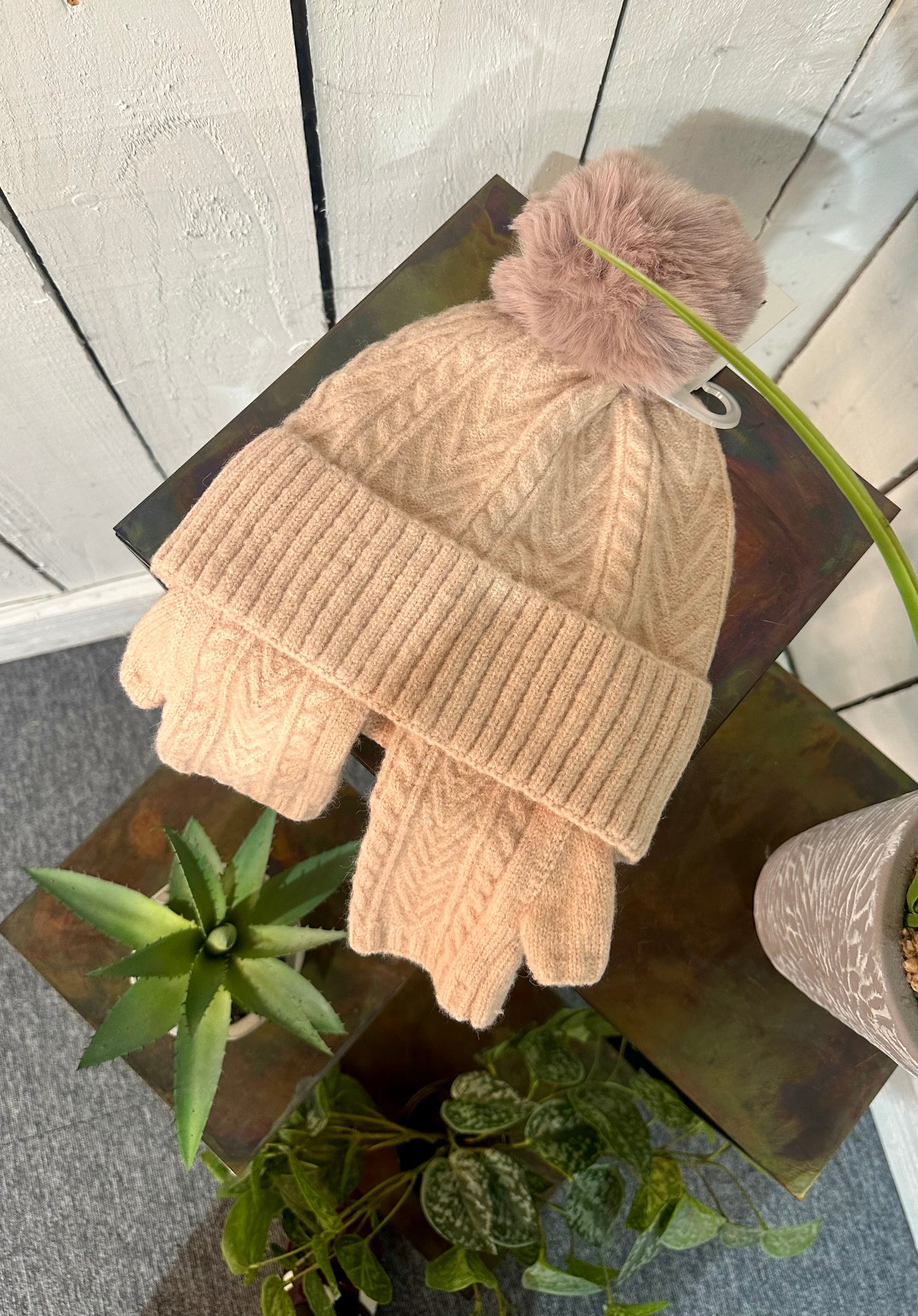 Cable Hat Set