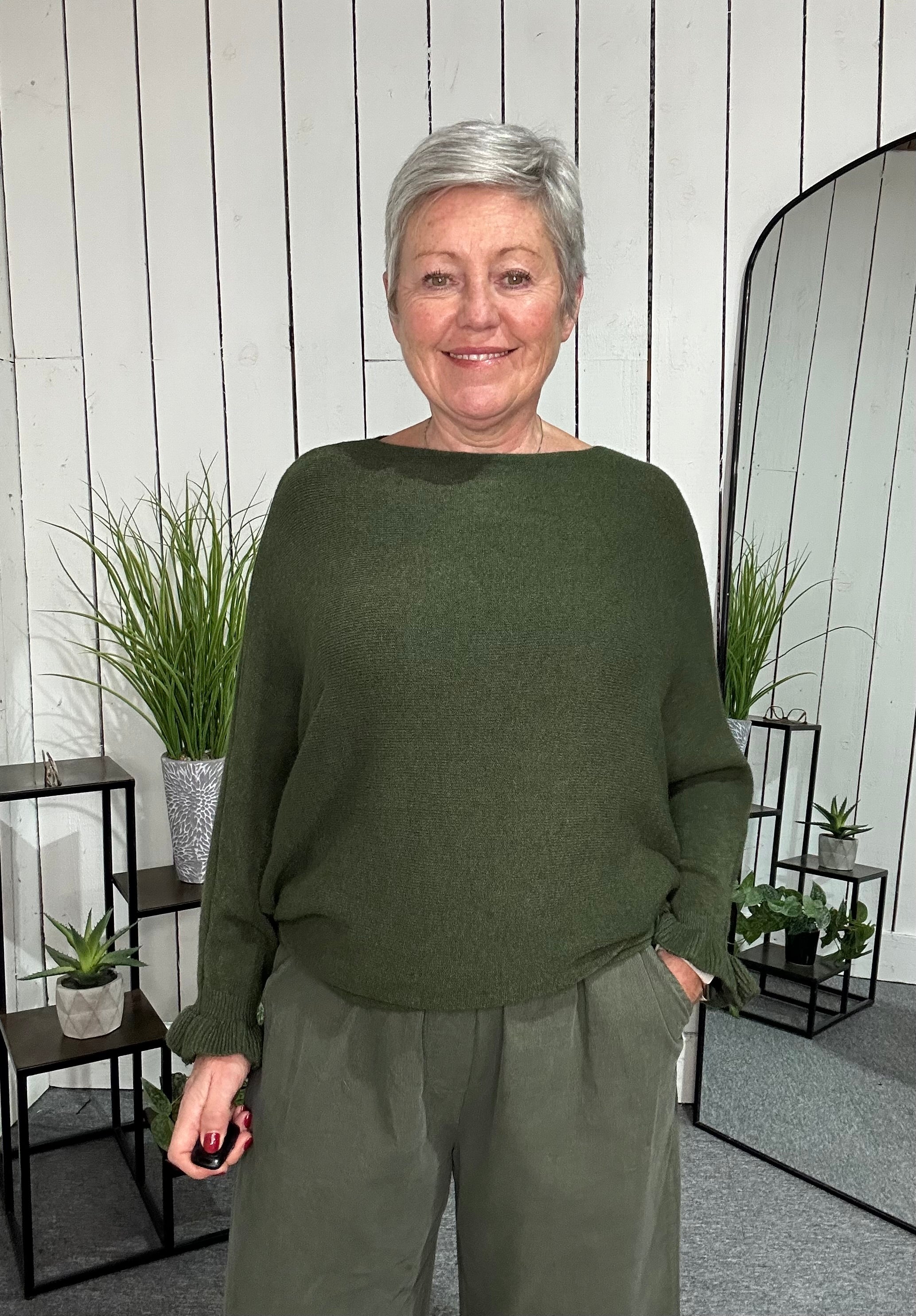 Sat Saver 25/10 Frill Cuff Knit