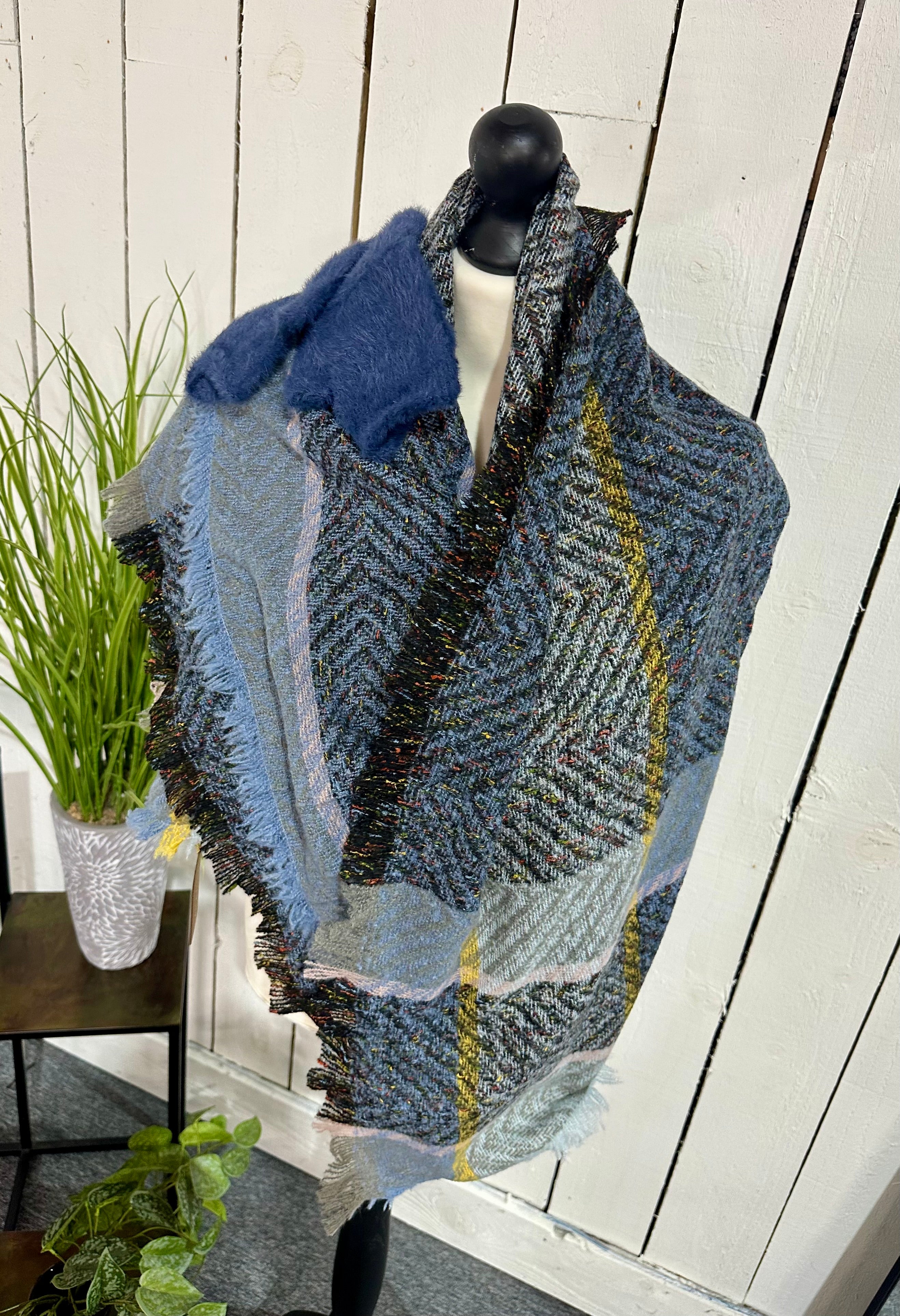 HT Blanket Scarf Set