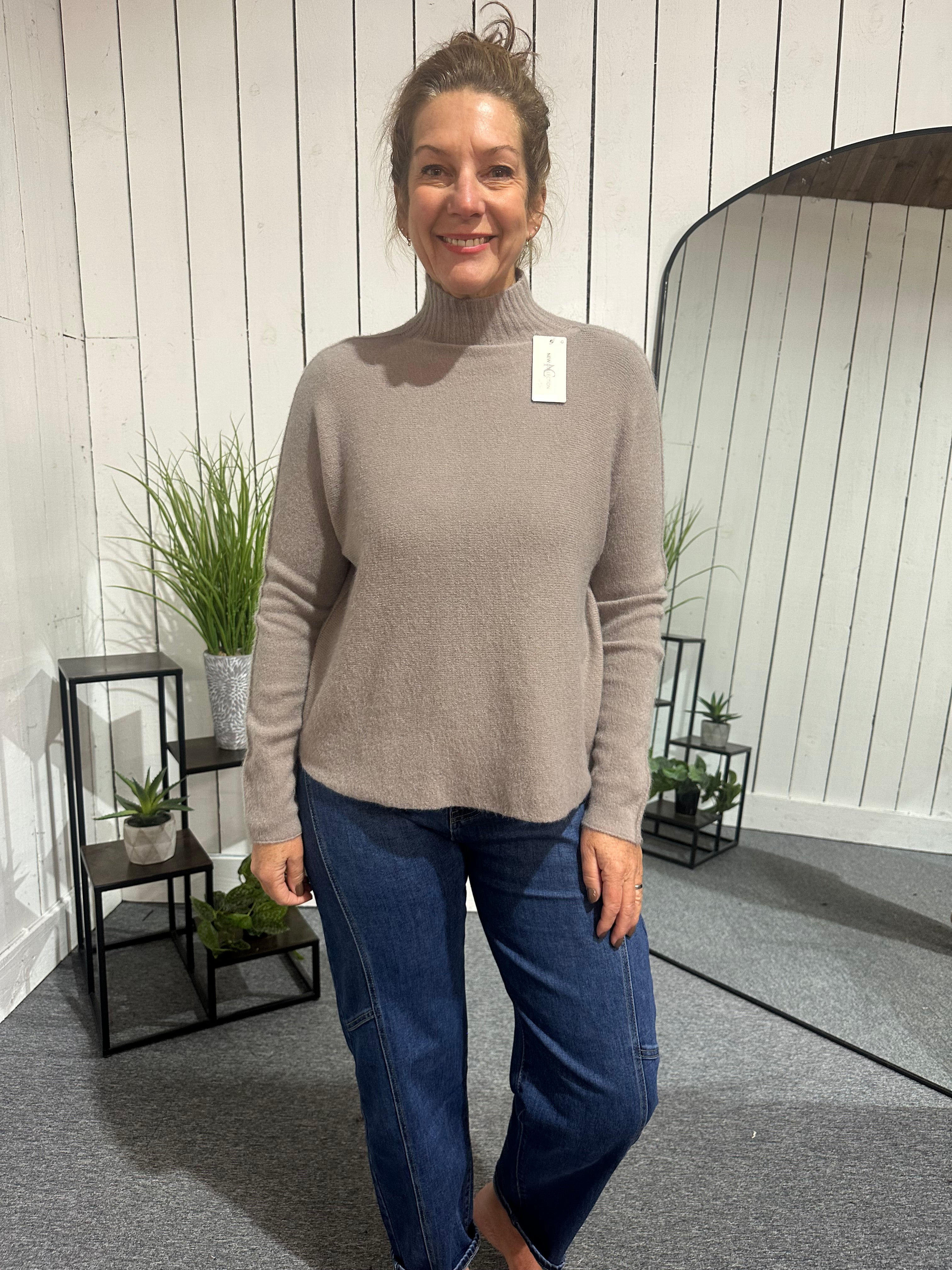 Sat Saver 1/11 High neck Knit