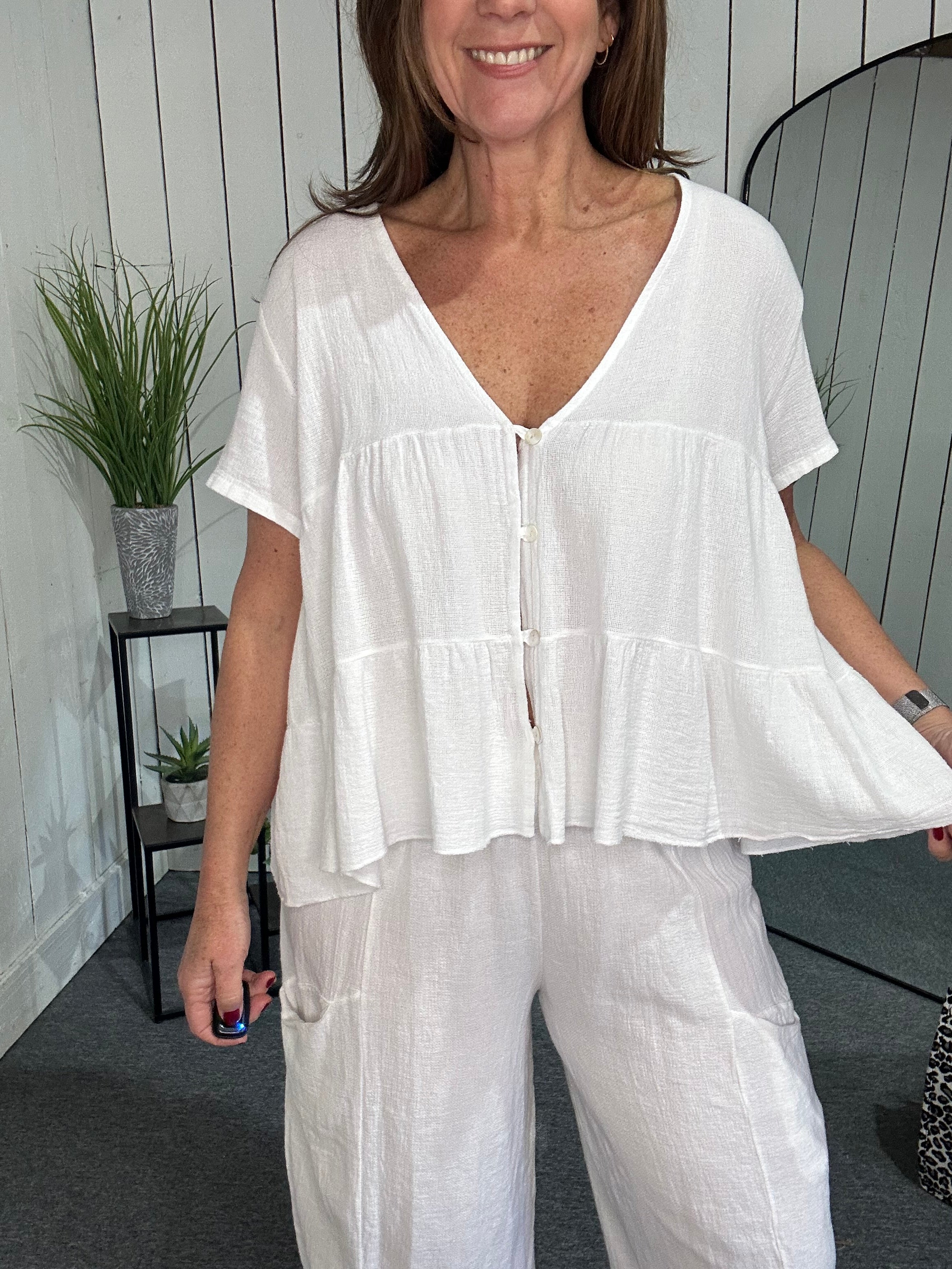 Lanza Button Tiered Top