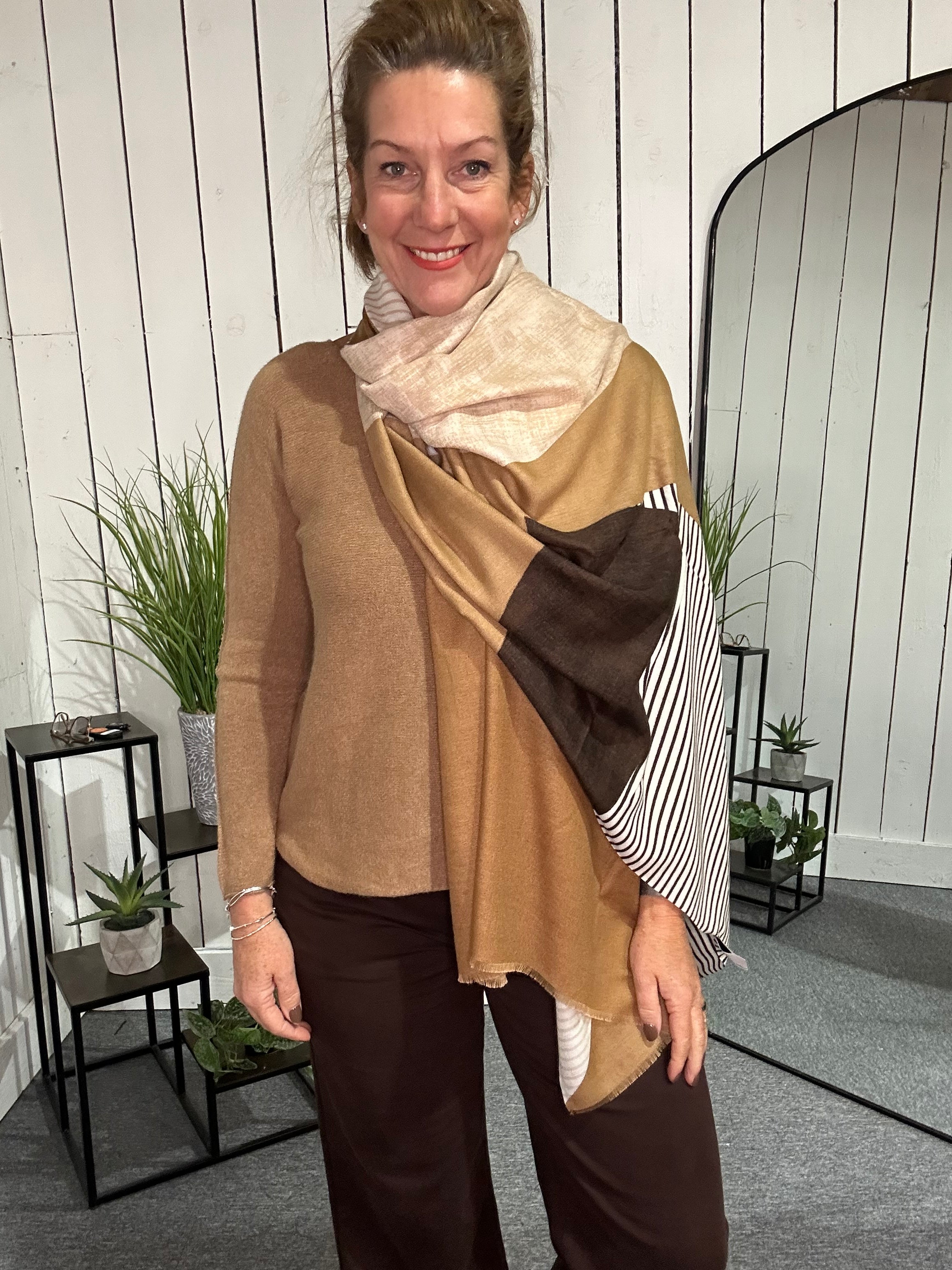 Sat Saver 8/11 Stanley Scarf