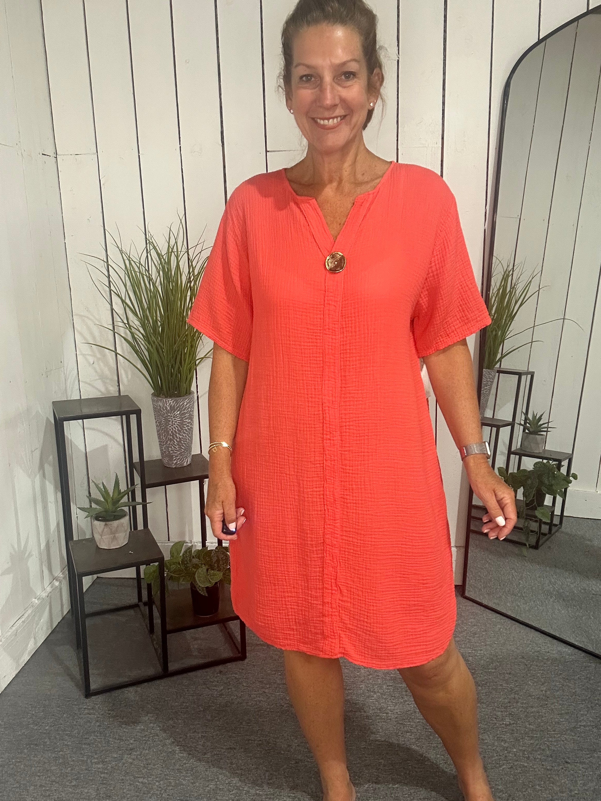 Sat Saver 5/7 Crinkle Button Dress