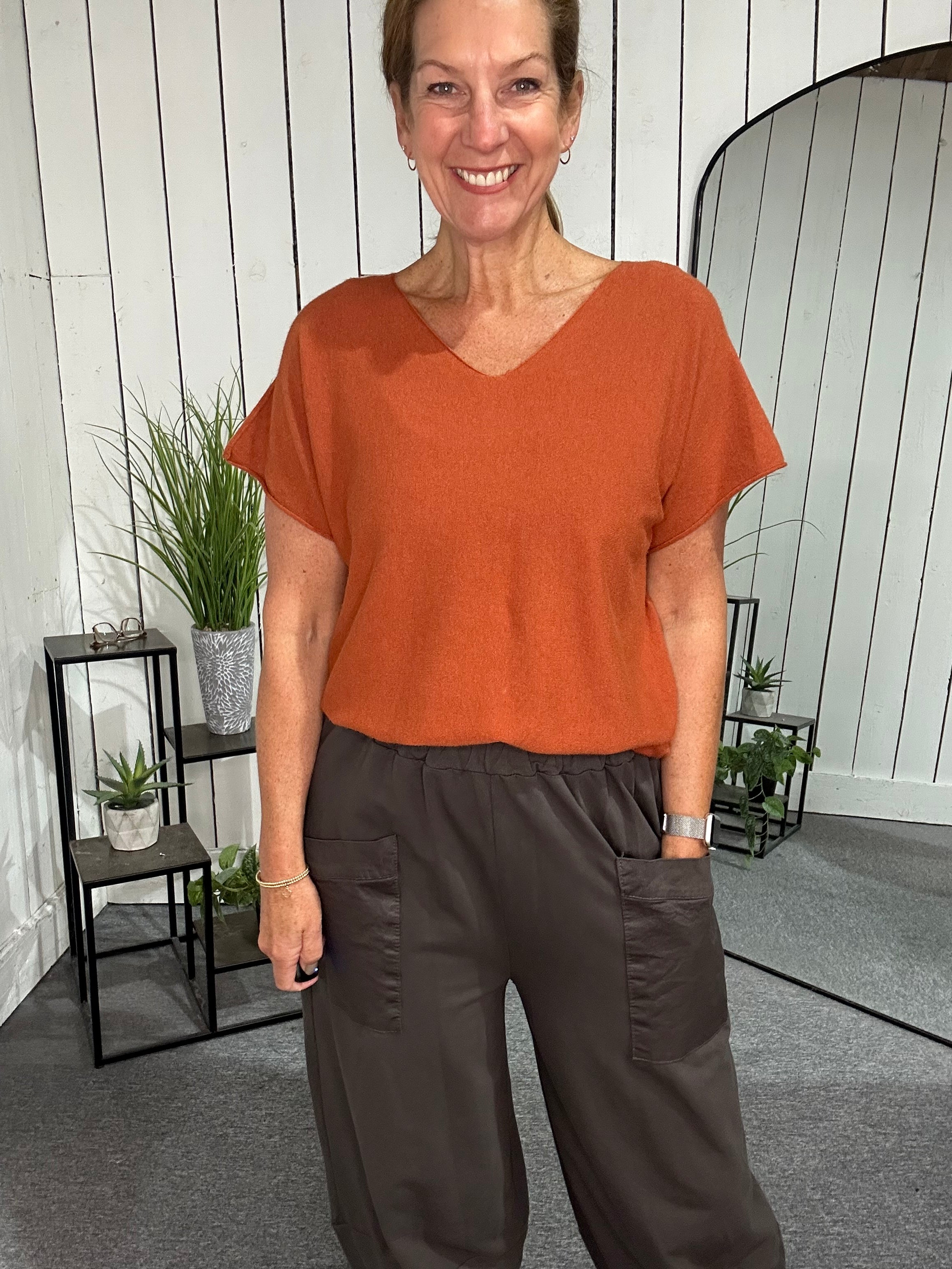 Monday Fine V Knit
