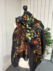 Gardenia Scarf